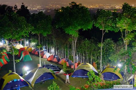 Camping di Bukit Selong